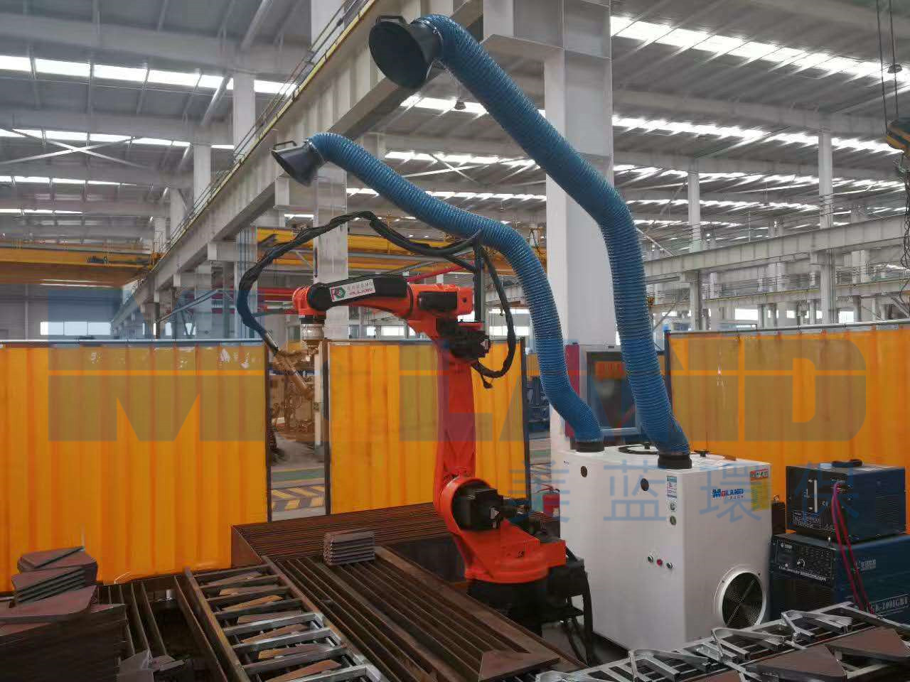 機械手焊接煙霧凈化器——雙臂焊煙凈化器現(xiàn)場